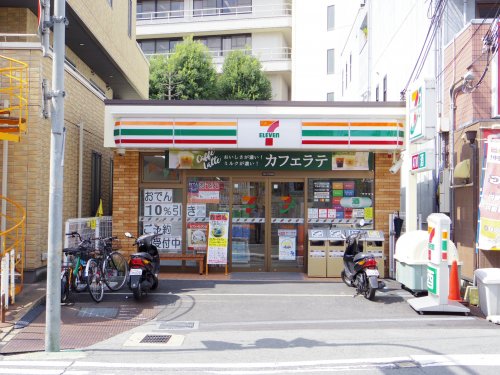 コンビニ　セブンイレブン近鉄郡山駅前店（コンビニ）まで781m