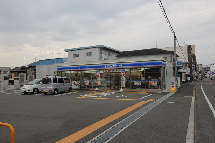 コンビニ　ローソン（コンビニ）まで47m