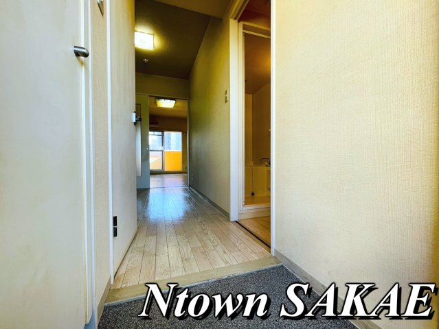 玄関　収納もある玄関です
