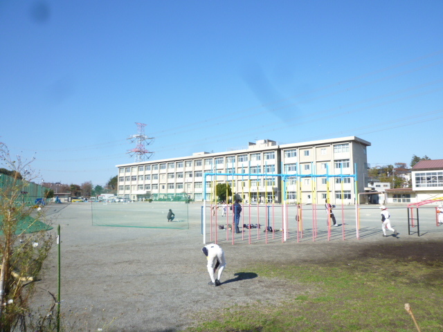 小学校　綾瀬市立綾南小学校（小学校）まで500m