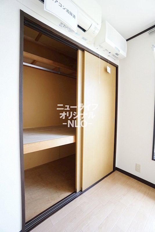 収納　お洋服の収納に便利なハンガーパイプ付き☆