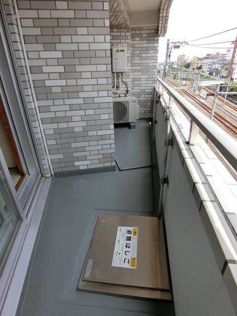 バルコニー　別タイプ参考写真　旭泉マンション　北区中里2