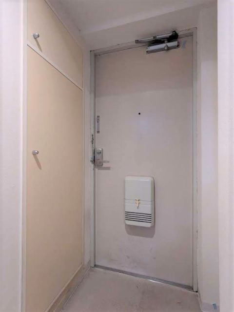 ウインベルソロ朝霞ナンバーワンの玄関写真