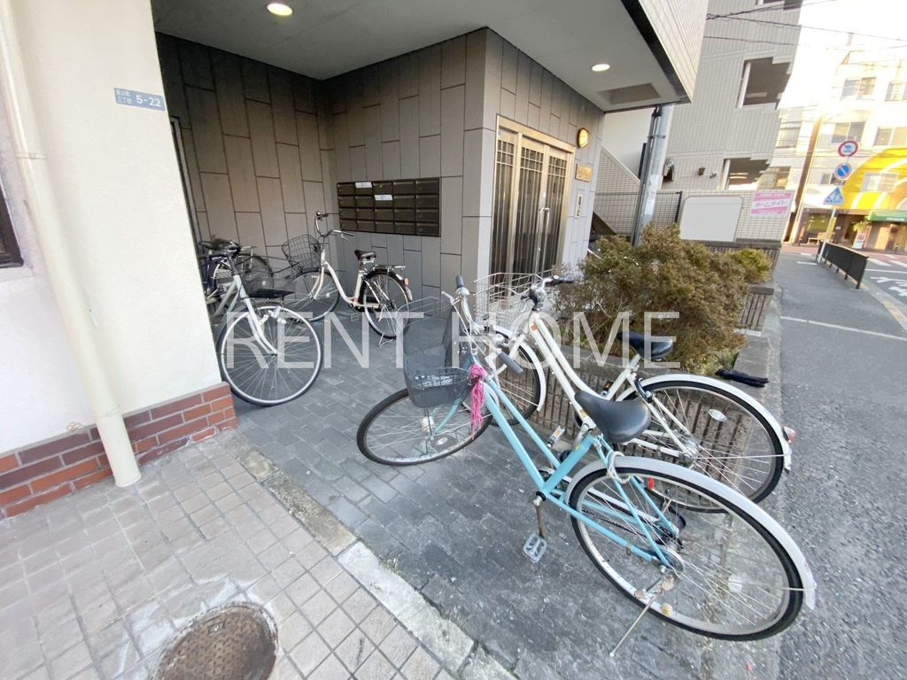 近鉄長野線 喜志駅 徒歩1分 6階建 築29年の外観写真