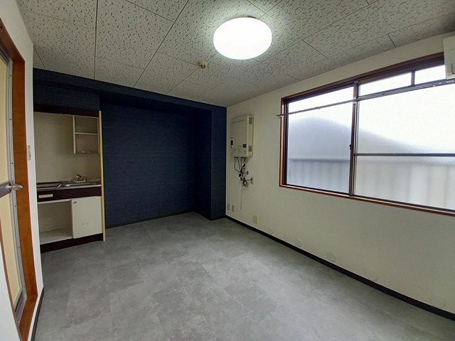 大和ヒューマンハイツ点野A棟の居間写真