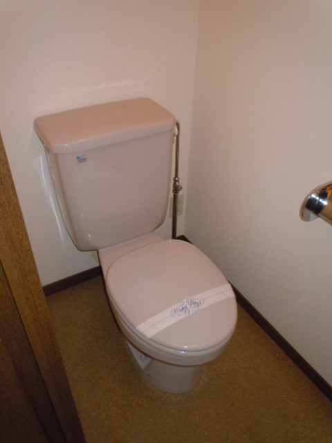トイレ　ゆったりとした空間のトイレです