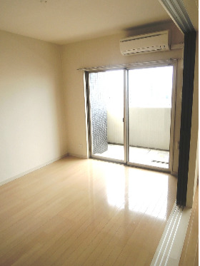 その他部屋・スペース　落ち着いて過ごせるお部屋なので、寝室にいかがでしょうか