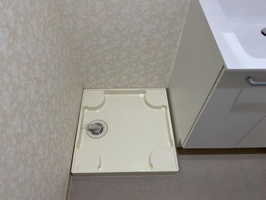 バルコニー　洗濯機置き場