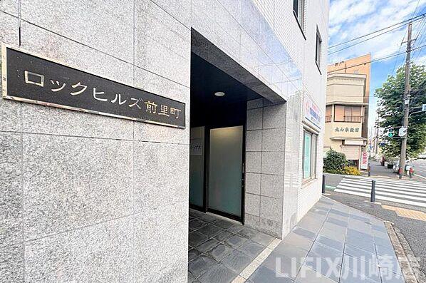 京急本線 黄金町駅 徒歩3分 7階建 築20年の外観写真