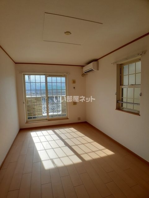 ＪＲ和歌山線 中飯降駅 徒歩5分 2階建 築22年の居間写真