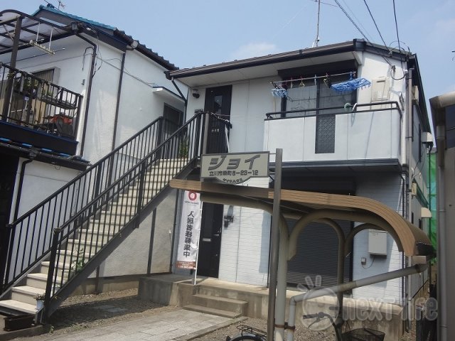 多摩都市モノレール 泉体育館駅 徒歩4分 2階建 築32年の外観写真
