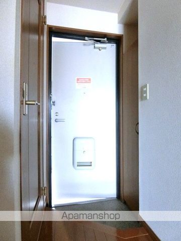 ＪＲ東海道本線 三島駅 徒歩13分 3階建 築25年の玄関写真