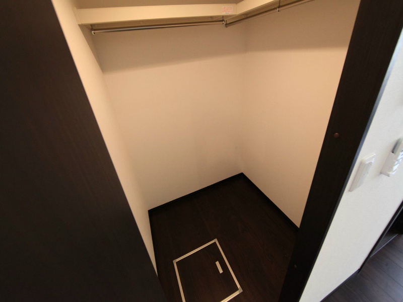 収納　ウォークインクローゼット付（収納充実してます）