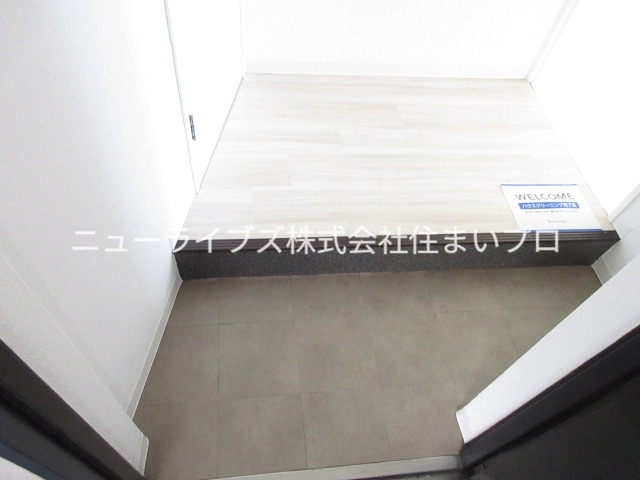 カルチェダムールC棟の玄関写真