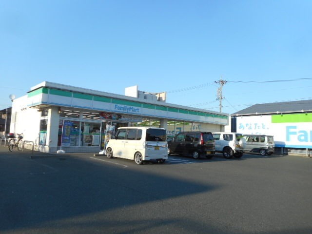 コンビニ　ファミリーマート浜松向宿町店（コンビニ）まで261m