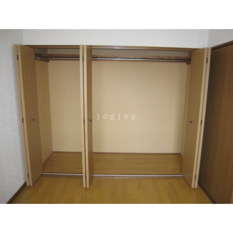 収納　収納が大きく、たくさんものが入ります。
