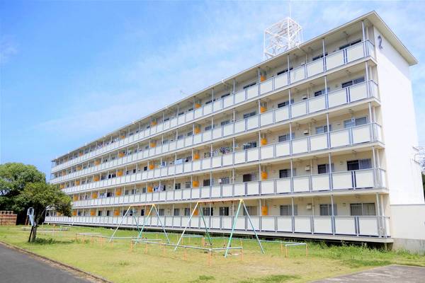 ビレッジハウス大牟田1号棟の外観写真