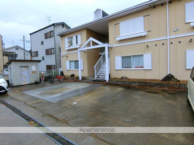 シャトヴェールA棟の外観写真