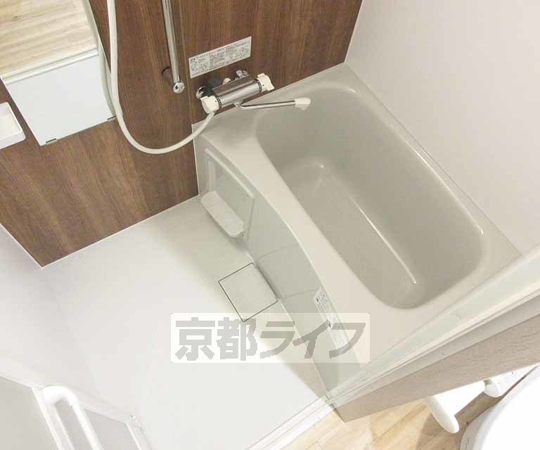 バス・シャワールーム　広めのお風呂です。