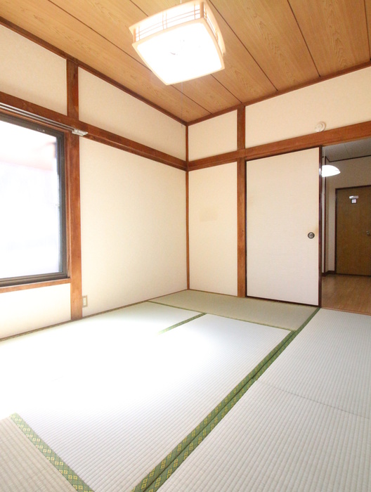 丸山荘の居間写真