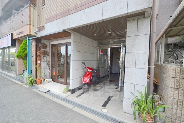 エントランス　エントランス