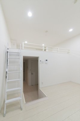 南海本線 堺駅 徒歩10分 2階建 築11年の居間写真