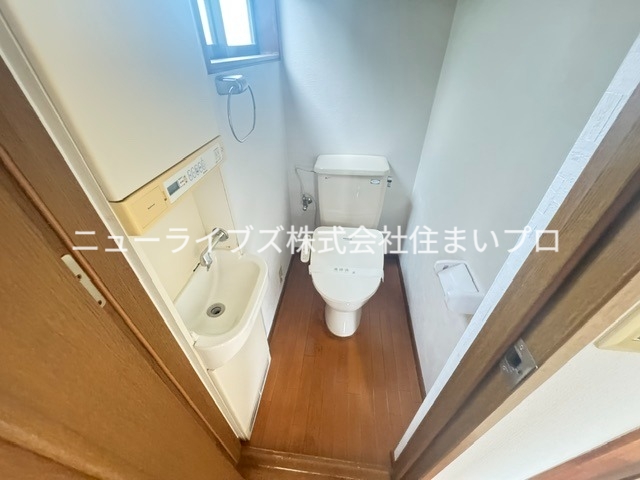 京阪本線 寝屋川市駅 徒歩12分 3階建 築35年のトイレ写真