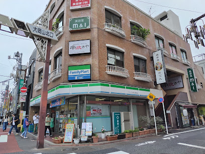 コンビニ　ファミリーマート サンズ大岡山駅前店（コンビニ）まで152m