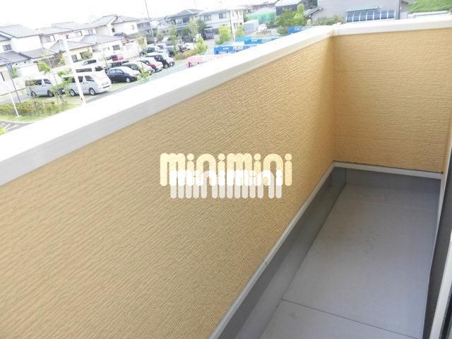 バルコニー　日当たりの良いベランダです。