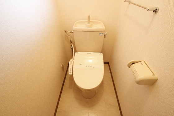 広島高速交通アストラムライン 伴駅 徒歩2分 2階建 築16年のトイレ写真