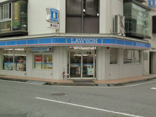 コンビニ　ローソン（コンビニ）まで990m