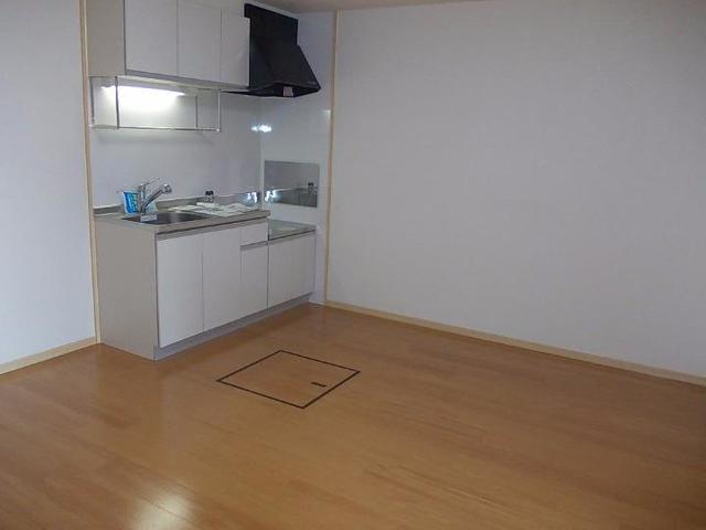 シャルマンホームAの居間写真