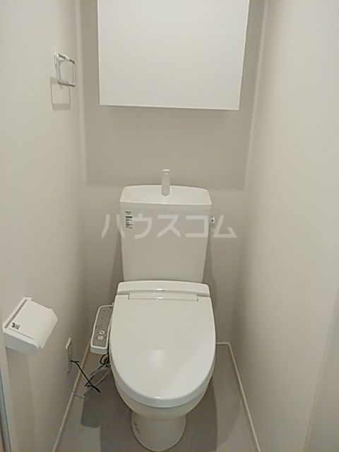 小田急江ノ島線 大和駅 徒歩5分 3階建 築8年のトイレ写真