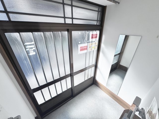岩淵町戸建の玄関写真