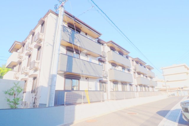 建物外観　※同じ間取りの別部屋のお写真です※