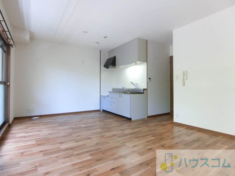 ショーシコン壱番館の居間写真