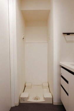 その他設備　室内洗濯機置場。ウォークインクローゼット完備。