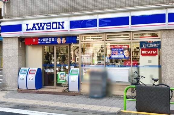 コンビニ　ローソン麹町二丁目店（コンビニ）まで152m