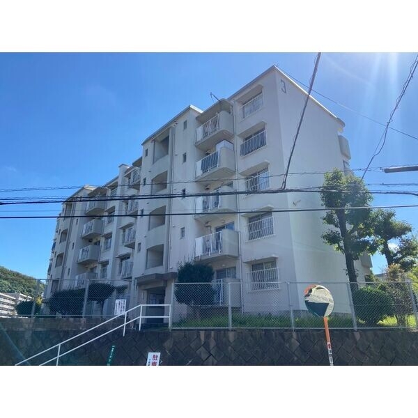 建物外観　リノベーション済みの人気デザイナーズマンション