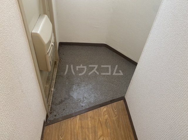 【名古屋市緑区青山のマンションの玄関】