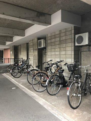 【下関市元町のマンションの駐車場】