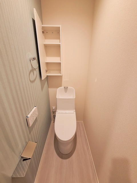 【クレールロジュマンの建物外観】