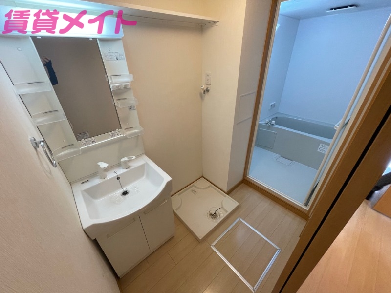 洗面設備　同タイプの部屋写真です