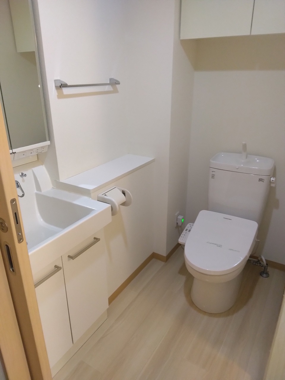 洗面設備　アメリカンセパレートタイプ