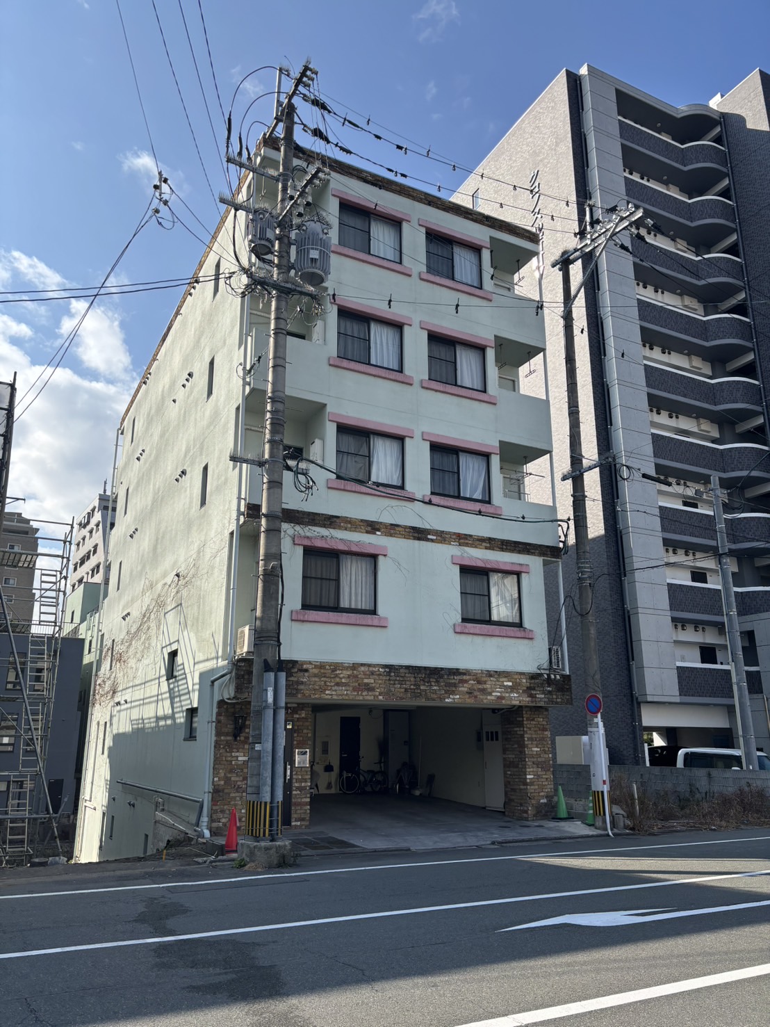 新町レトロアパートの建物外観