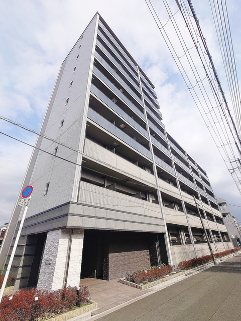 【レジュールアッシュ淡路駅前の建物外観】