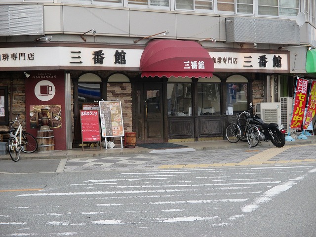 【プレサンス新大阪ザ・シティの飲食店】