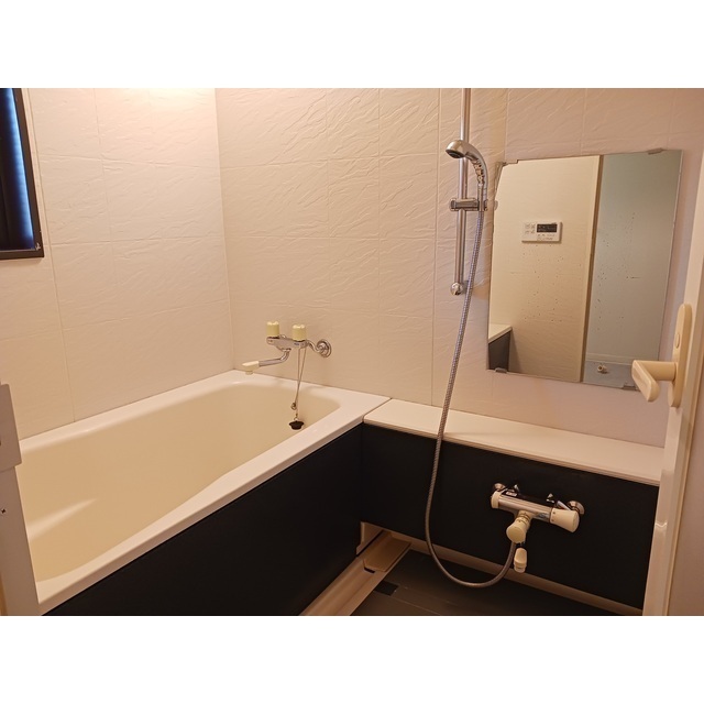 バス・シャワールーム　追い炊き機能付き