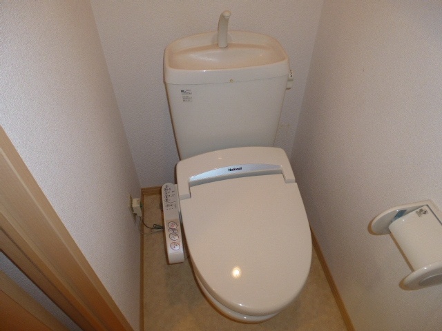 トイレ　シャワー付きトイレ