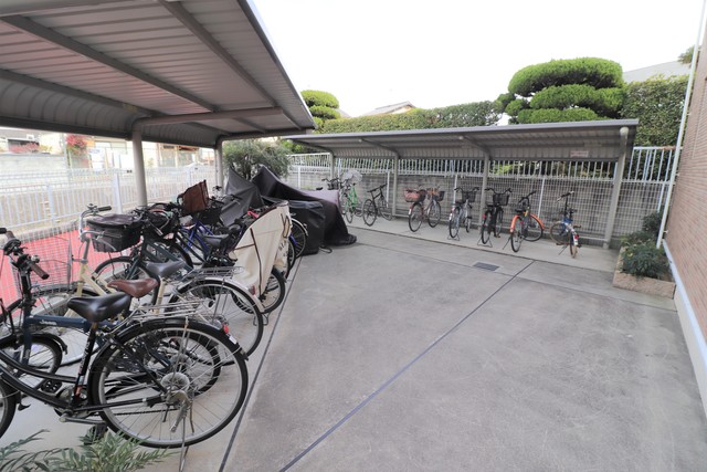 駐車場　駐輪場